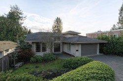 2566 Marine Drive  West Vancouver, BC V7V 1L4