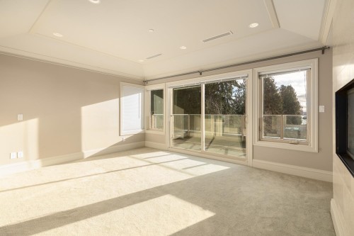 2566 Marine Drive, West Vancouver, BC 