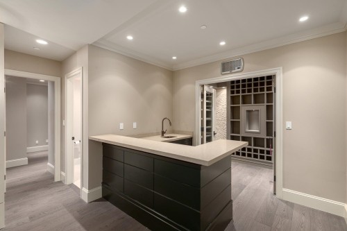 2566 Marine Drive, West Vancouver, BC 