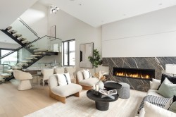 4413 Oxford Street  Burnaby, BC V5C 1E6