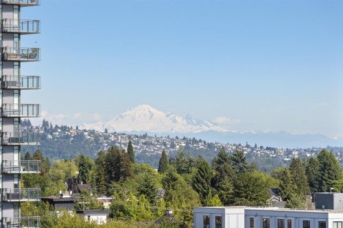 1302-158 13Th Street W, North Vancouver, BC 