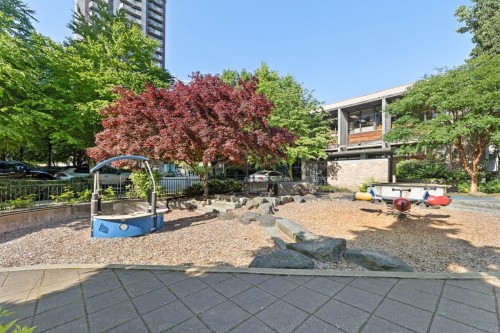 1302-158 13Th Street W, North Vancouver, BC 