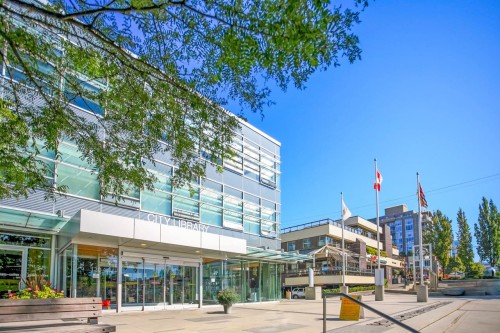 1302-158 13Th Street W, North Vancouver, BC 