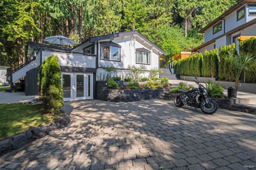 3870 Emerald Drive, North Vancouver, BC 