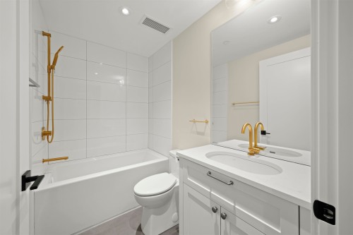 1458 45Th Avenue W, Vancouver, BC 