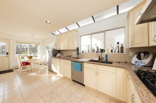 3982 29Th Avenue W, Vancouver, BC 