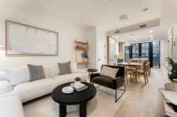 197 King Edward Ave Street W Vancouver, BC V5Y 4B4