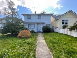 88 48th Avenue W Vancouver, BC V5Y 2Y4