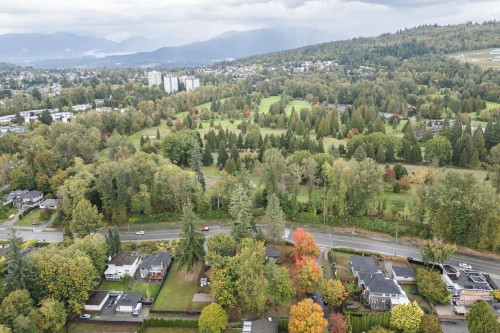 7492 Broadway, Burnaby, BC 