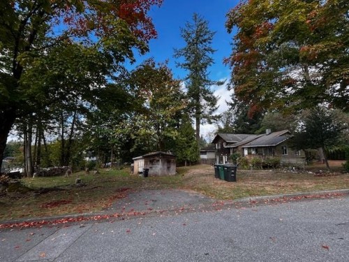 7492 Broadway, Burnaby, BC 