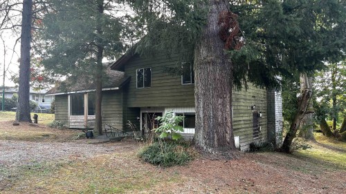 7492 Broadway, Burnaby, BC 