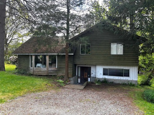 7492 Broadway, Burnaby, BC 