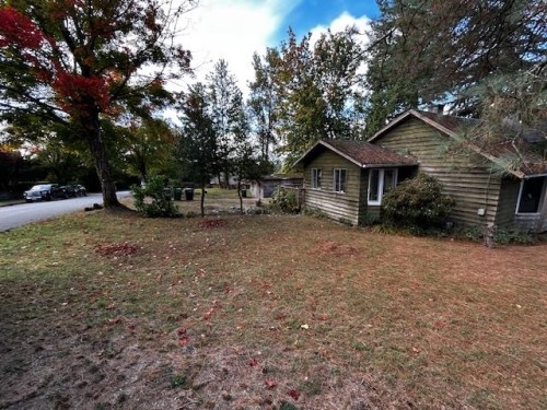 7492 Broadway, Burnaby, BC 