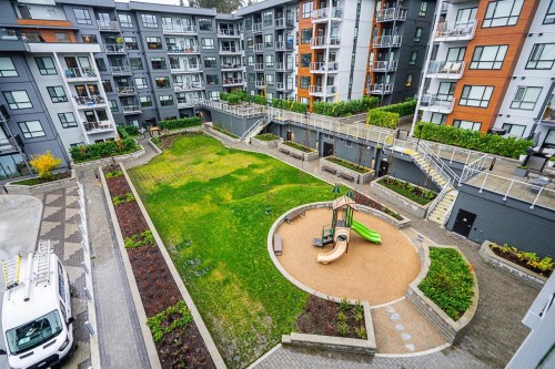 422-3596 Malsum Drive, North Vancouver, BC 