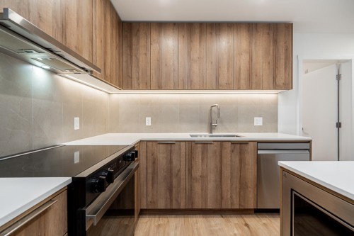 422-3596 Malsum Drive, North Vancouver, BC 