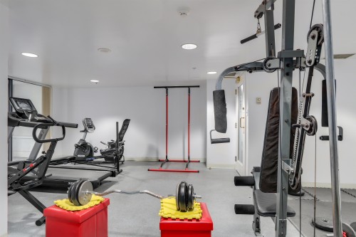 810-1268 Broadway W, Vancouver, BC 