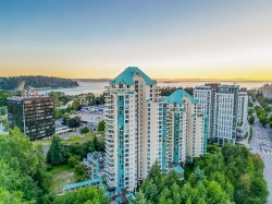 20C-338 Taylor Way  West Vancouver, BC V7T 2Y1