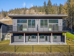 25-4000 Sunstone Way Pemberton, BC V0N 2L3