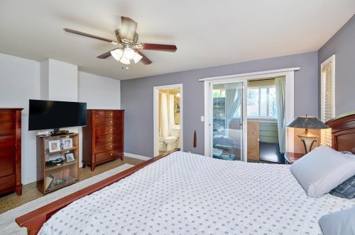 562 Keith Road W, North Vancouver, BC 