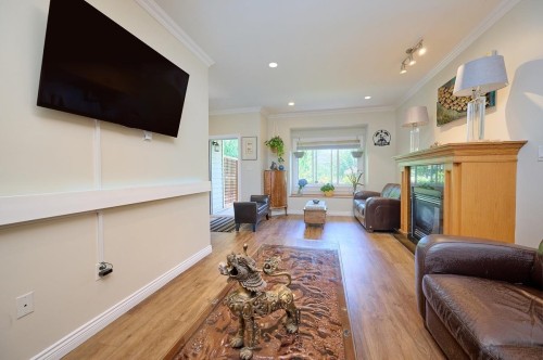 562 Keith Road W, North Vancouver, BC 