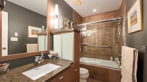 326 Greensboro Place, Vancouver, BC 