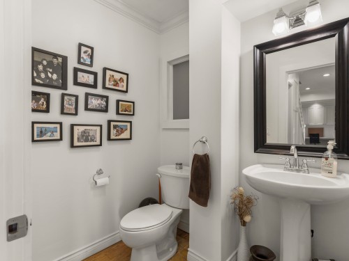 3862 38Th Avenue W, Vancouver, BC 