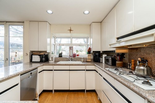 2443 47Th Avenue W, Vancouver, BC 