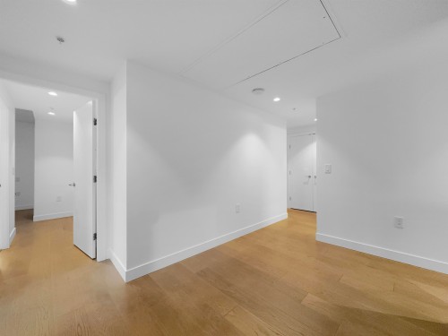 9Xx-5766 Gilbert Road, Richmond, BC 