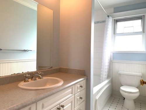 2380 52 Street, Delta, BC 