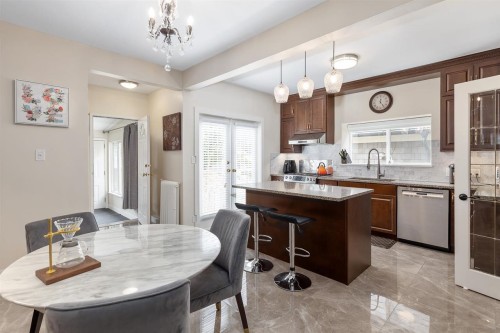 4318 11Th Avenue W, Vancouver, BC 