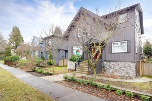 4318 11Th Avenue W, Vancouver, BC 