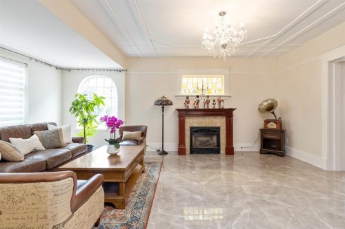 4318 11Th Avenue W, Vancouver, BC 