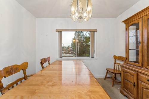 419 17Th Street E, North Vancouver, BC 