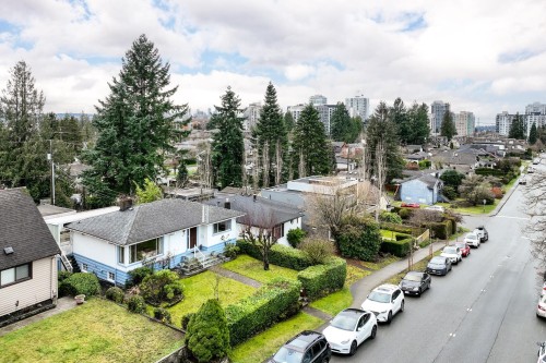 419 17Th Street E, North Vancouver, BC 