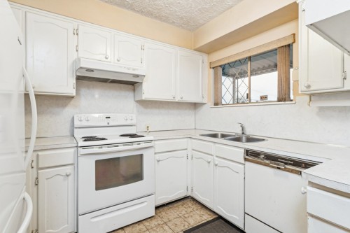 419 17Th Street E, North Vancouver, BC 