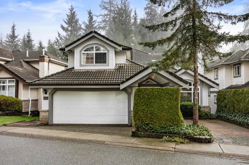 1612 Plateau Crescent  Coquitlam, BC V3E 3B3