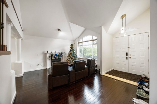 1612 Plateau Crescent, Coquitlam, BC 