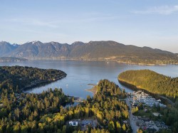 885 Rivendell Drive  Bowen Island, BC V0N 1G0