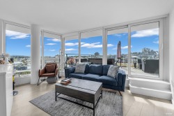 1015-180 2nd Avenue E Vancouver, BC V5T 0K4