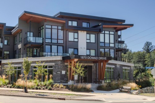 220-1870 Dowad Drive  Squamish, BC V8B 1C4