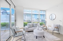 110-5289 Cambie Street  Vancouver, BC V5Z 2Z6