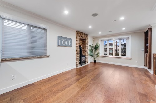 6167 Commercial Street, Vancouver, BC 