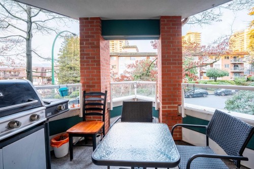 207-128 8Th Street W, North Vancouver, BC 