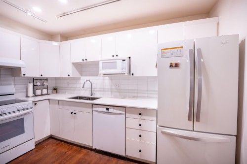 207-128 8Th Street W, North Vancouver, BC 