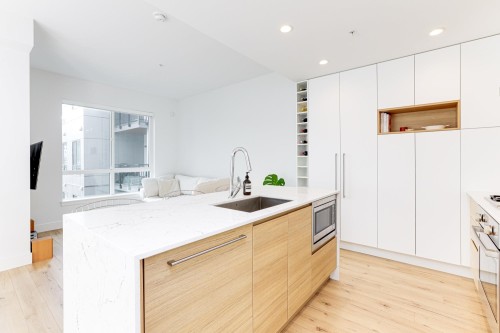 506-3131 Murray Street  Port Moody, BC V3H 0L9