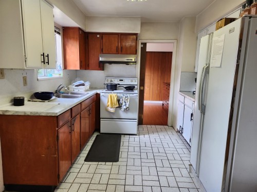 5575 Lincoln Street, Vancouver, BC 