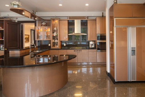 835 Highland Drive, West Vancouver, BC 