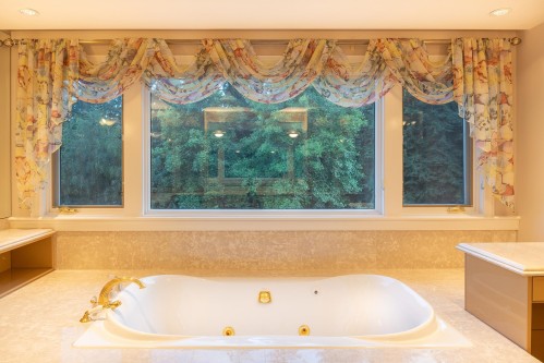 835 Highland Drive, West Vancouver, BC 