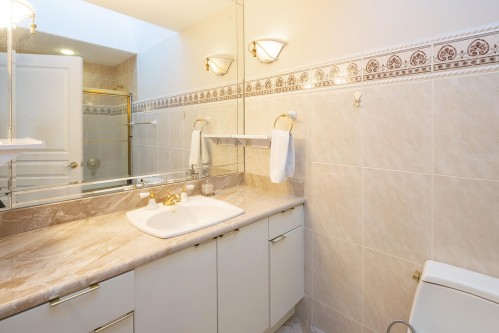 835 Highland Drive, West Vancouver, BC 