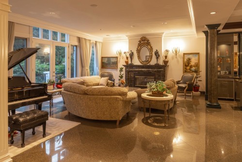 835 Highland Drive, West Vancouver, BC 